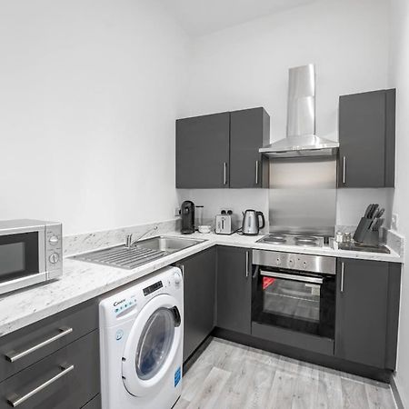 Modern 1 Bedroom Apartment In Dudley Brierley Hill Ngoại thất bức ảnh